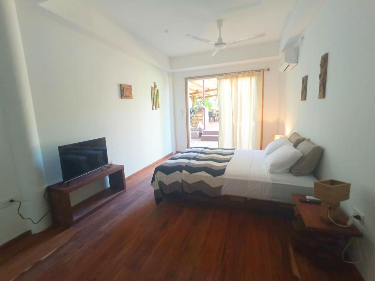 Bed and Breakfast La Luciernaga Big Creek Бокас-дель-Торо Экстерьер фото